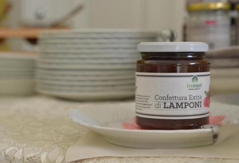 غرفة قياسية ثلاثية, Garnì Villa Waiz