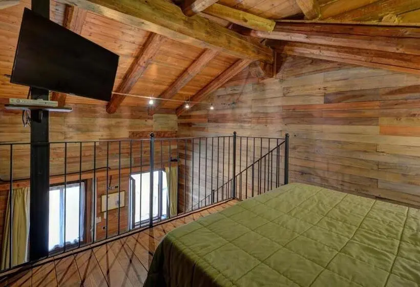 スタンダードスタジオ, Agriturismo Cascina Rosengana