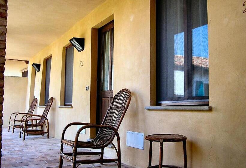 スタンダードスタジオ, Agriturismo Cascina Rosengana