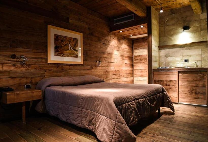 スタンダードスタジオ, Agriturismo Cascina Rosengana