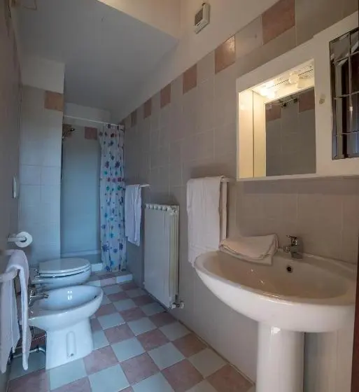 Villa 3 Makuuhuonetta, Tenuta Di Caiolo