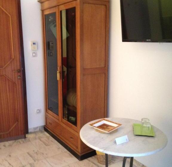 اتاق استاندارد با چشم‌انداز دریا, La Dimora Del Conte