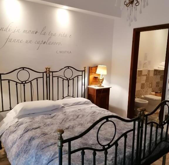 اتاق استاندارد با چشم‌انداز دریا, La Dimora Del Conte