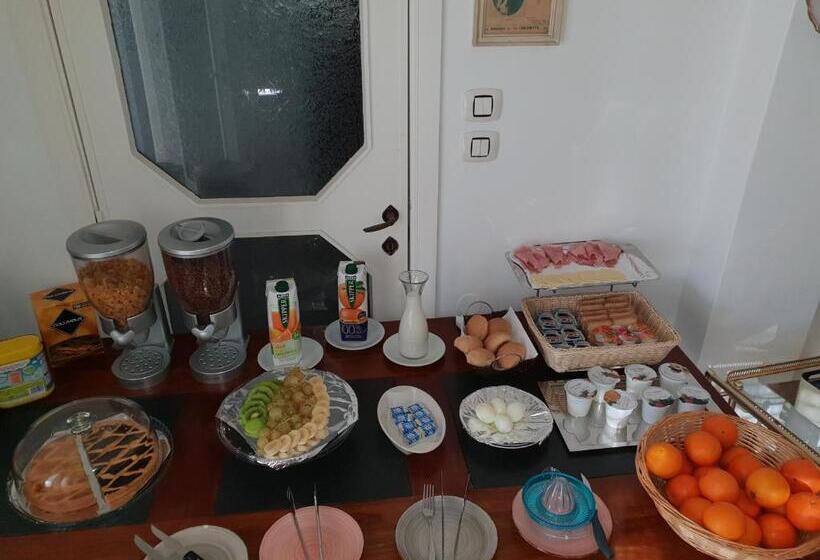 اتاق استاندارد یک تخته با بالکن, La Dimora Del Conte