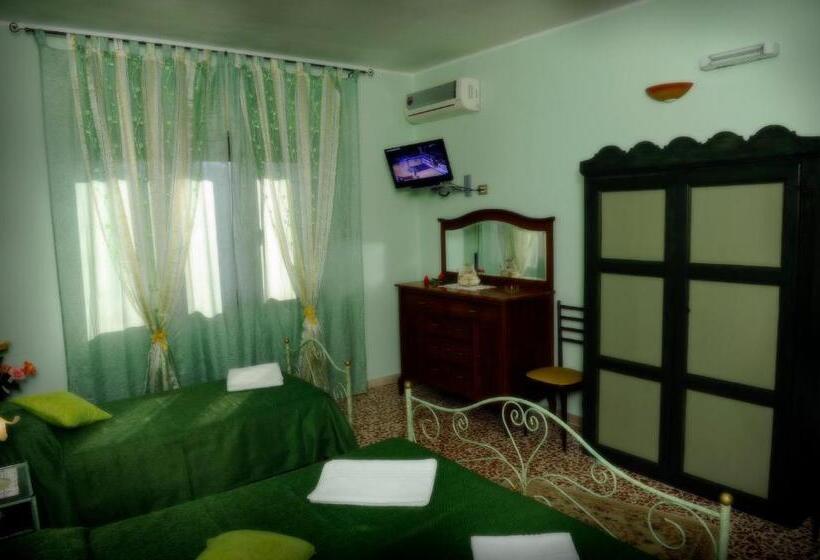 스탠다드 트리플 룸, Maison De Lussy