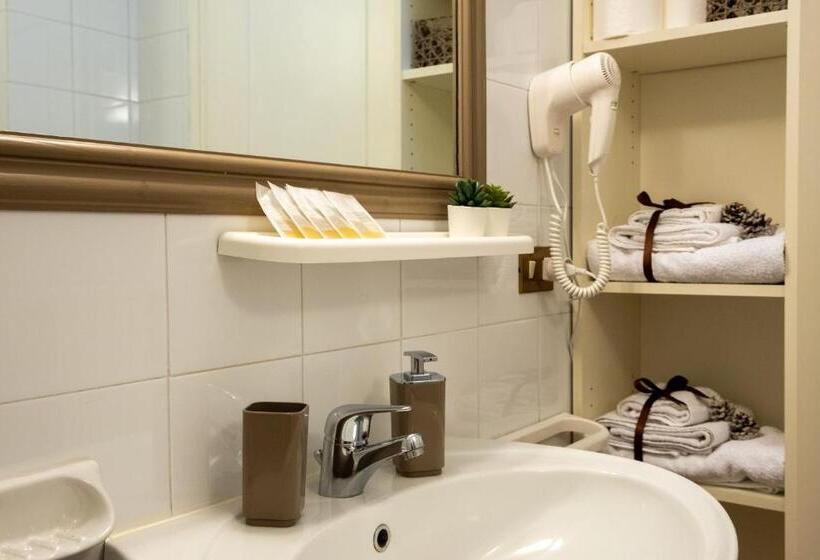 סטודיו סופריור, Residence Ferraud