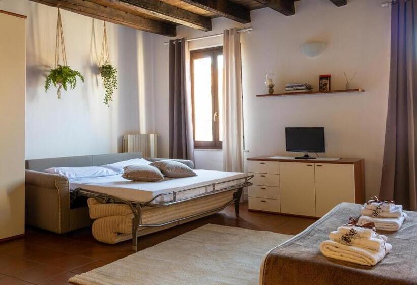 수피리어 스튜디오, Residence Ferraud