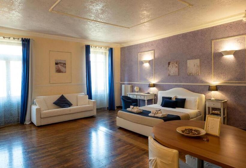 수피리어 스튜디오, Residence Ferraud