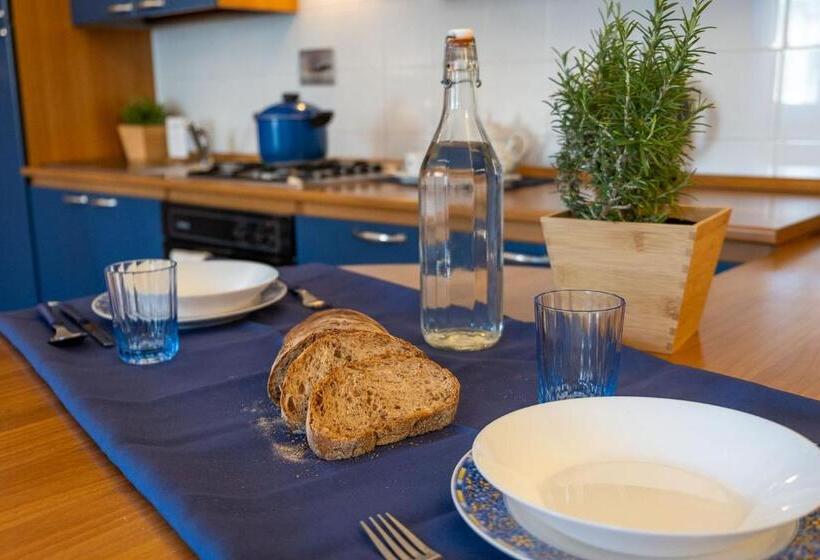 סטודיו סופריור, Residence Ferraud