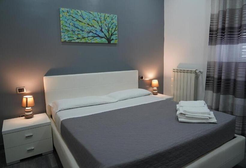 디럭스 4인 룸, Villa Flora