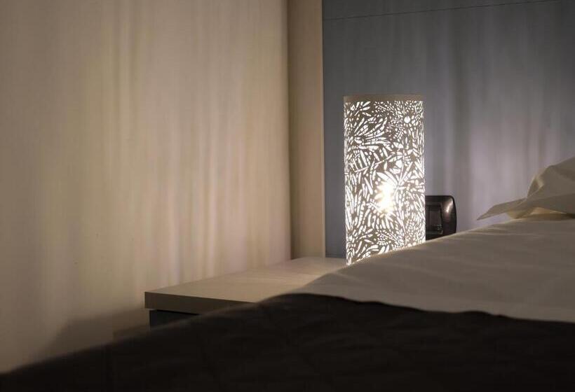 수피리어 스튜디오, Villa Flora