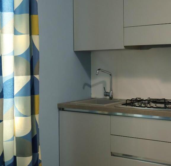 수피리어 스튜디오, Villa Flora