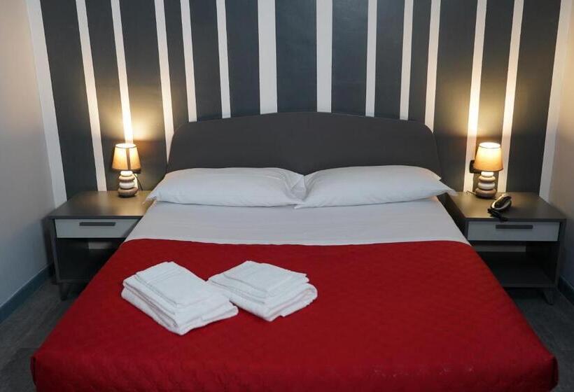 컴포트 트리플 룸, Villa Flora