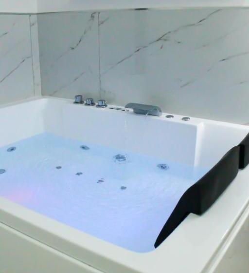 디럭스 스위트, Villa Flora