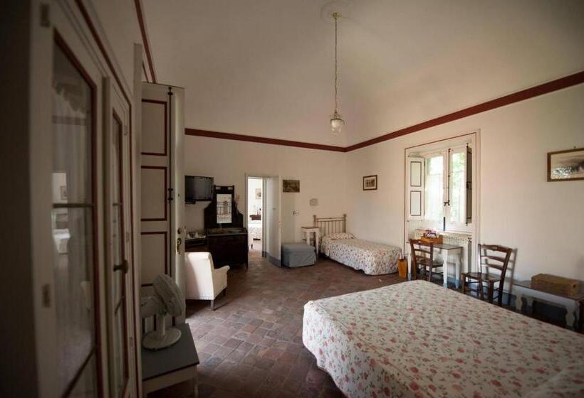 スタンダードトリプルルーム, Case Perrotta