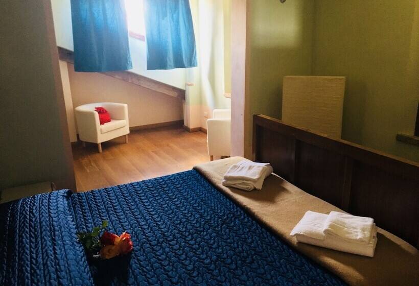 带4个卧室的公寓, Godiolo