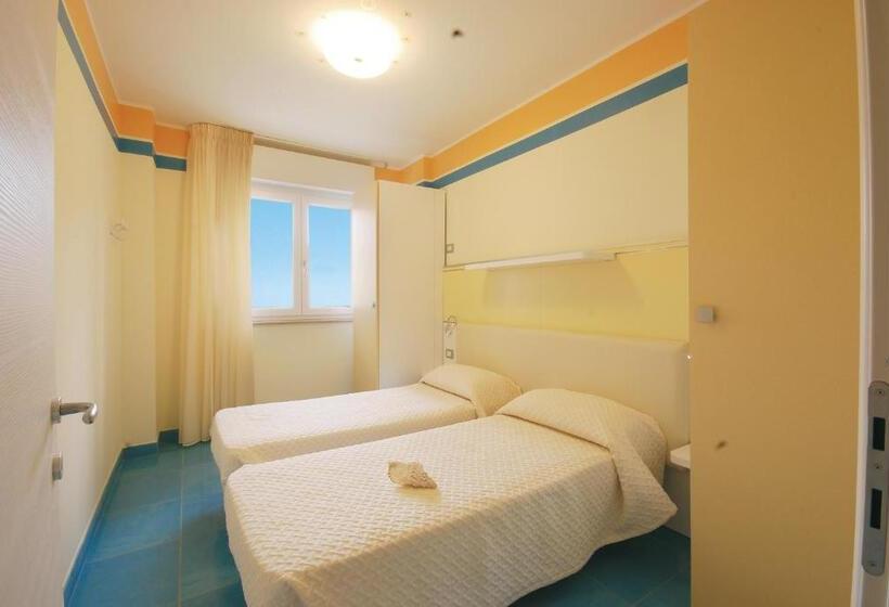 高级套房带海景, Residence Abruzzo Resort