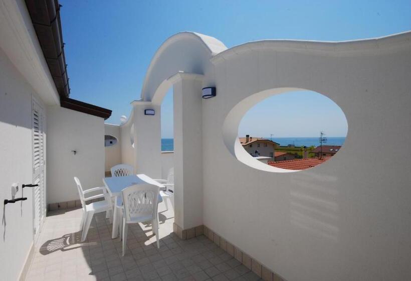 高级套房带海景, Residence Abruzzo Resort