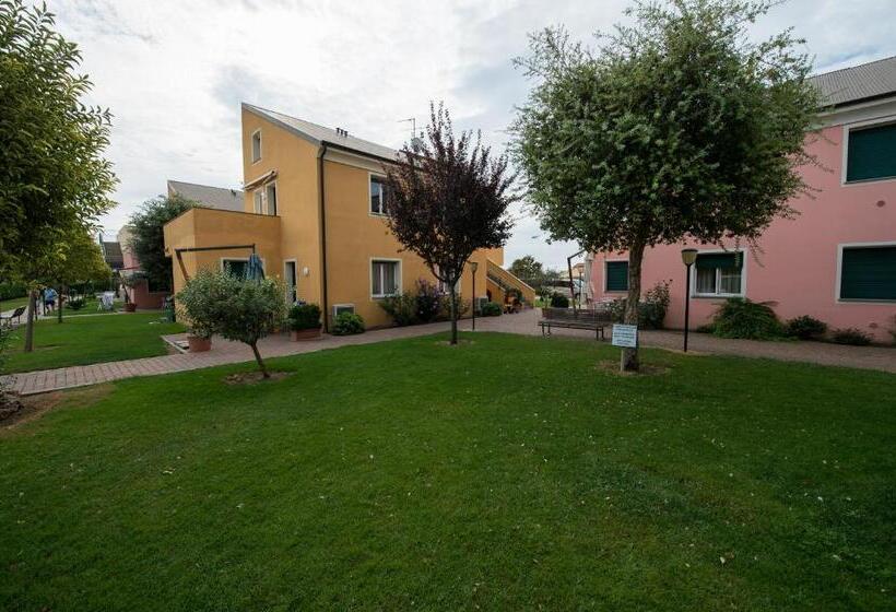 דירת חדר, Residence Borgomare