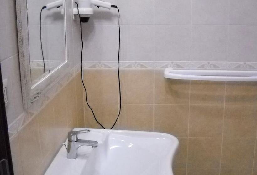 استودیوی سوپریور, Zagare Residence