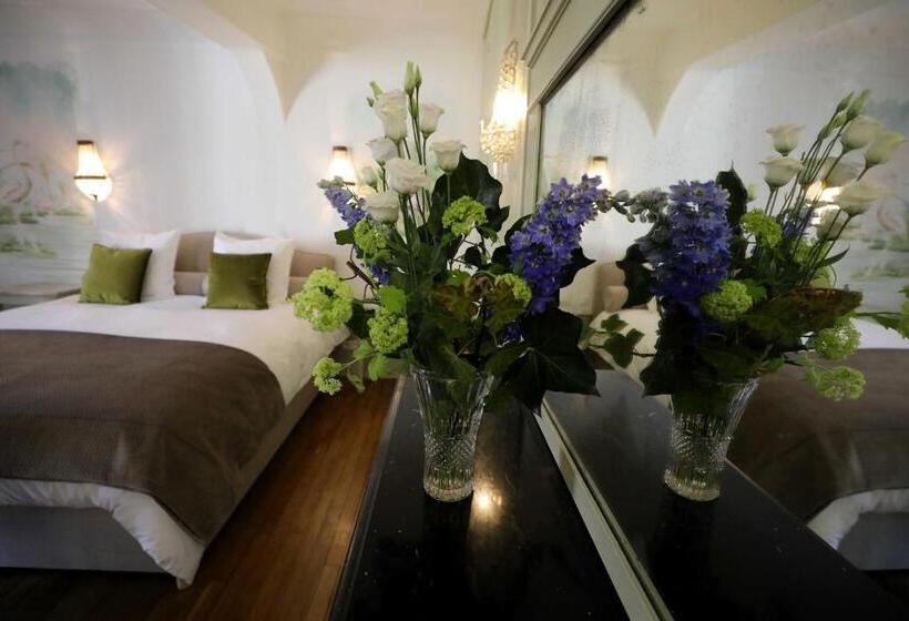 اتاق لوکس, Au Jeu De Paume