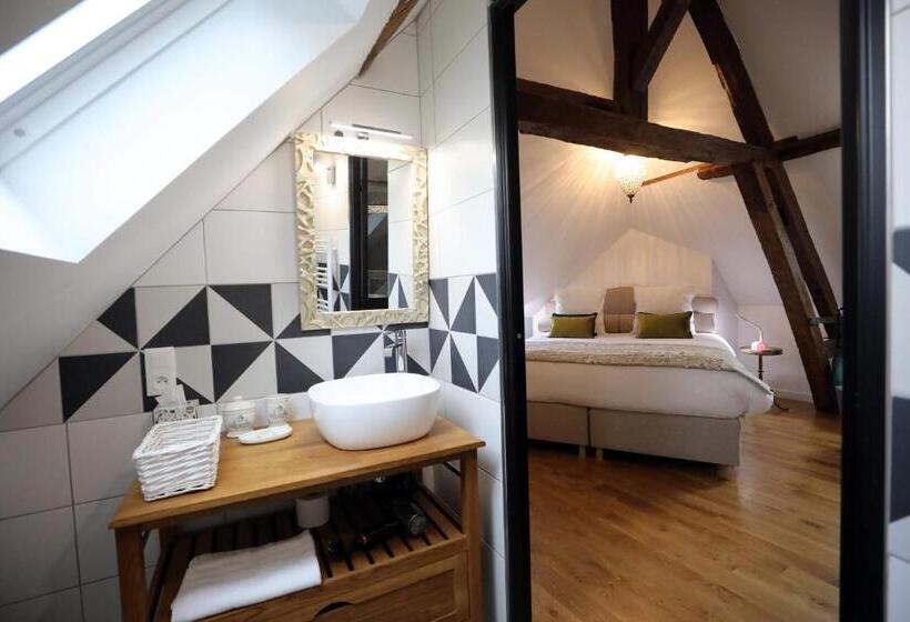 اتاق سوپریور, Au Jeu De Paume