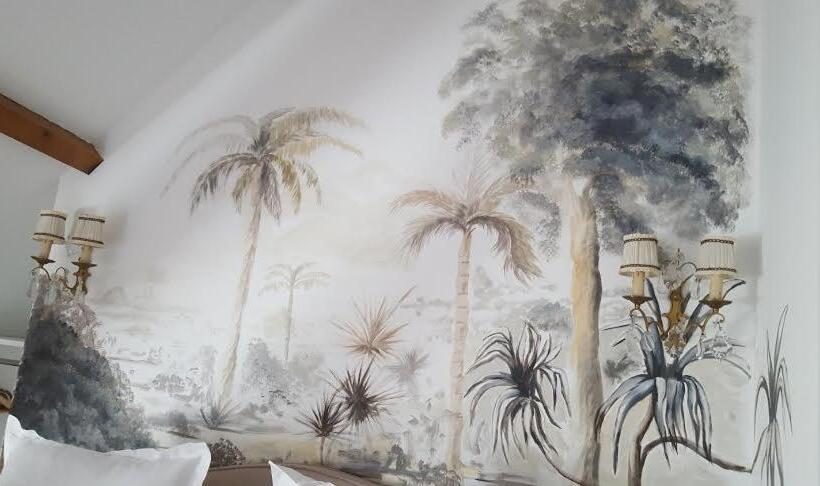 اتاق لوکس, Au Jeu De Paume