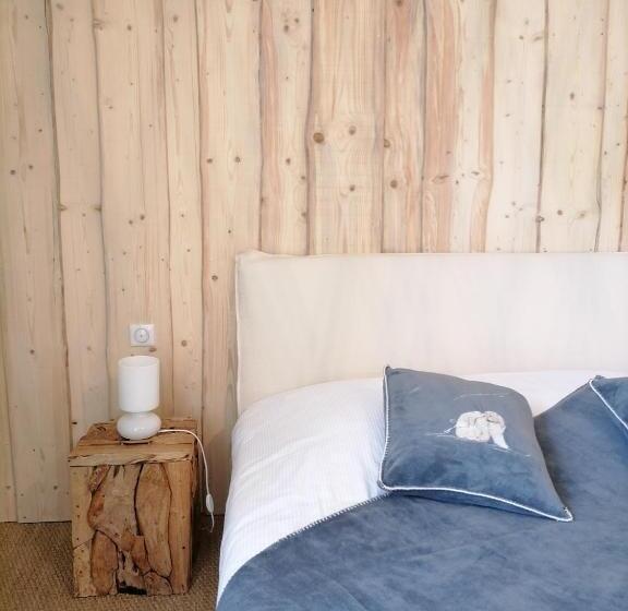 标准间, Auberge Buissonniere