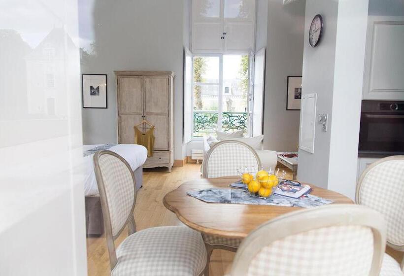 高级工作室, Chateau De Jalesnes