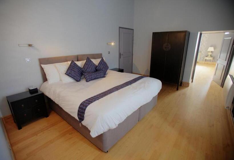 带2个卧室的套房, Chateau De Jalesnes