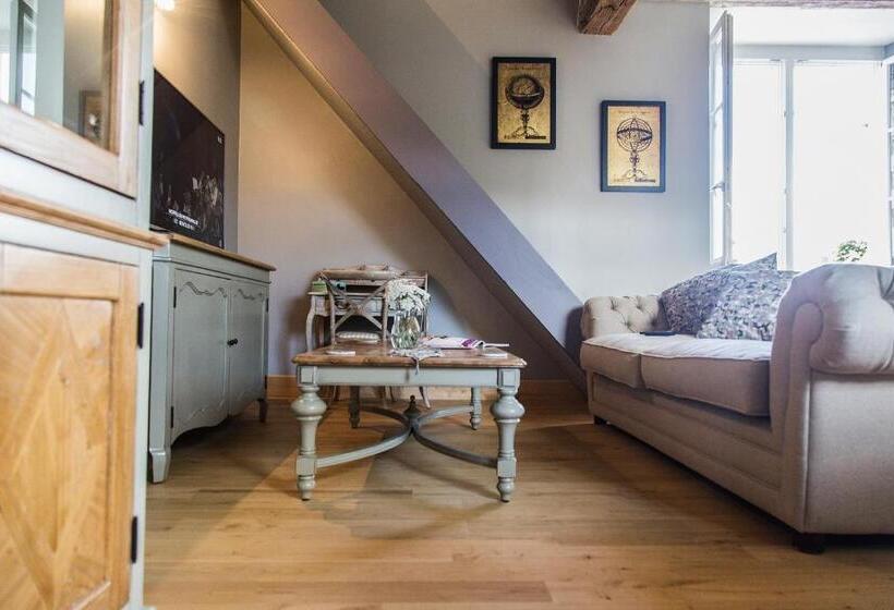 套房, Chateau De Jalesnes