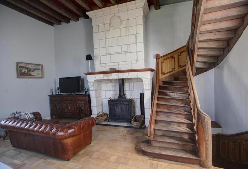 Апартаменты 2 Спальни, Chateau De Jalesnes