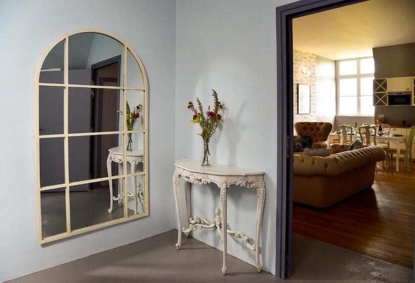 带3个卧室的套间, Chateau De Jalesnes