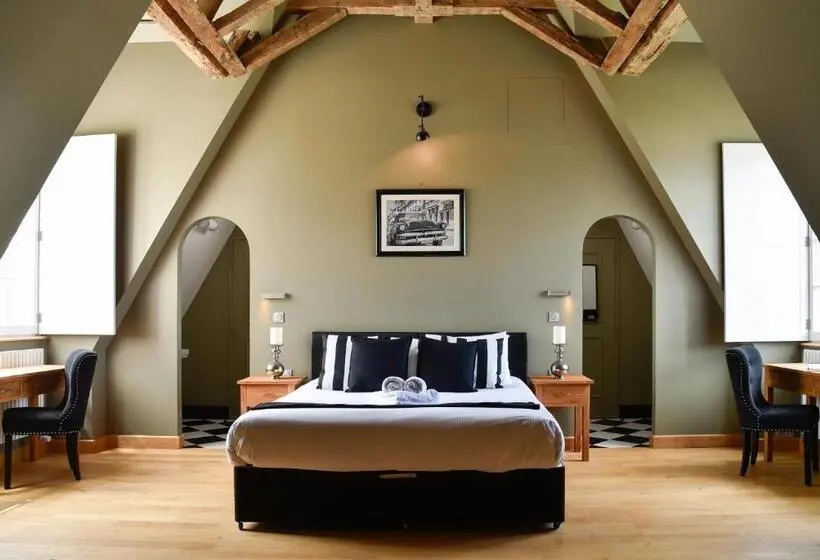 Standard-studio, Chateau De Jalesnes