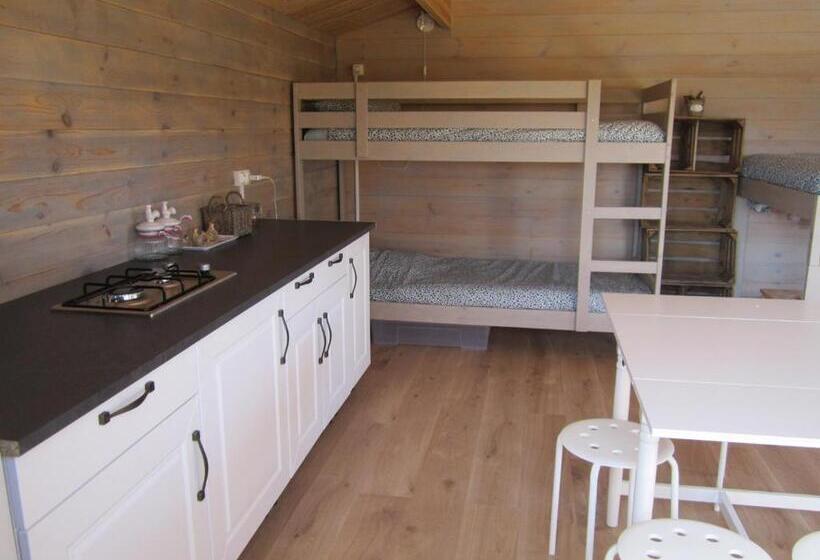 کلبه ییلاقی, La Grange De Campaulise   Camping à La Ferme   Hébergements   Mont Ventoux