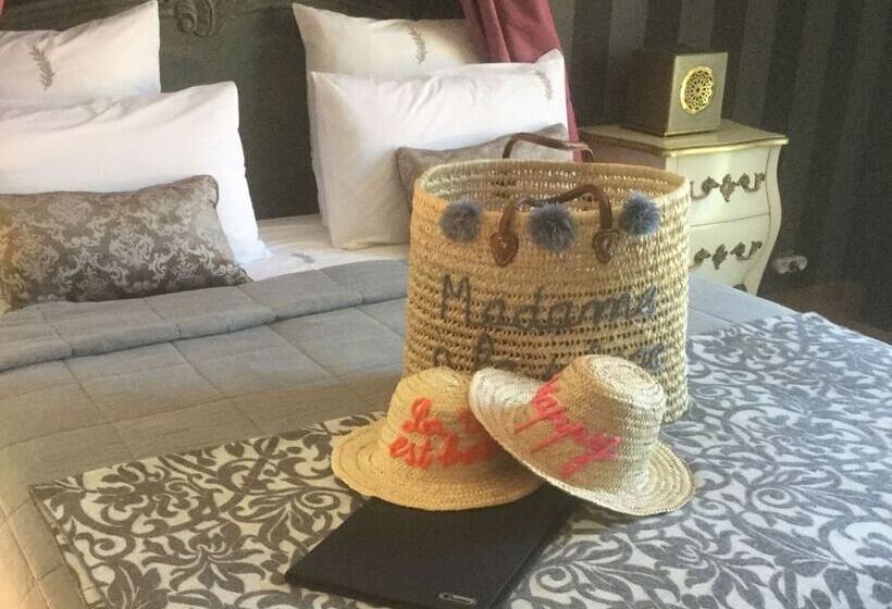 Полулюкс, Mas De Provence En Riviera