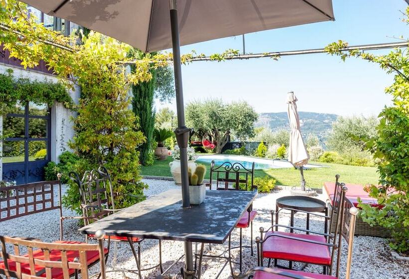 סוויטה משפחתית, Mas De Provence En Riviera