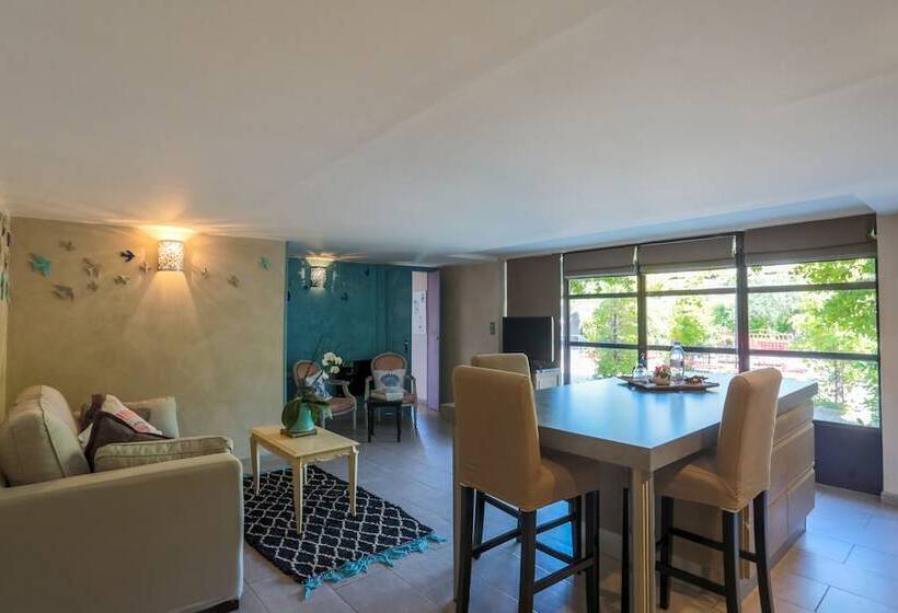 סוויטה משפחתית, Mas De Provence En Riviera