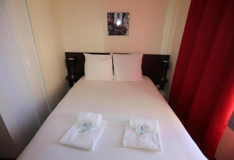 חדר בסיסי, O Sullivans Bar And