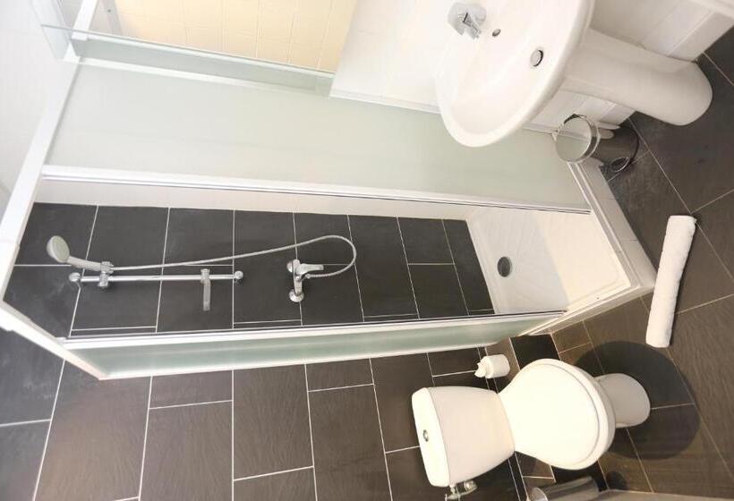 חדר סטנדרט נוף לים עם טרסה, O Sullivans Bar And