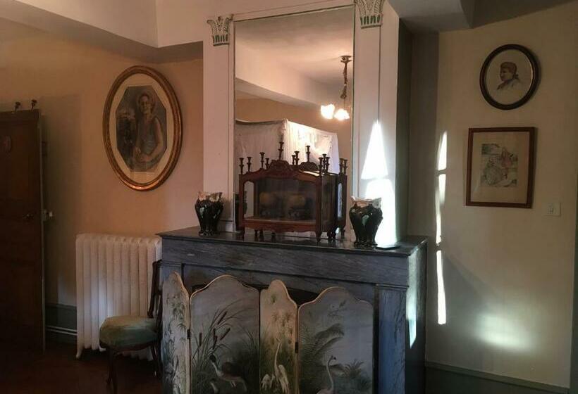 标准间, Chateau De Martigny