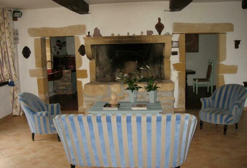 低层单卧公寓, Chateau De Martigny