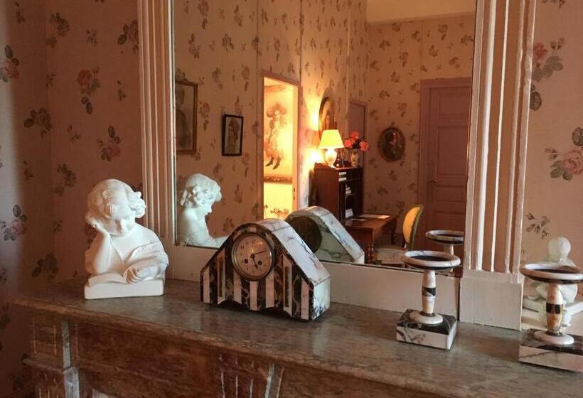 家庭套房, Chateau De Martigny