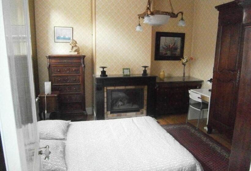 标准间, Bruneval House