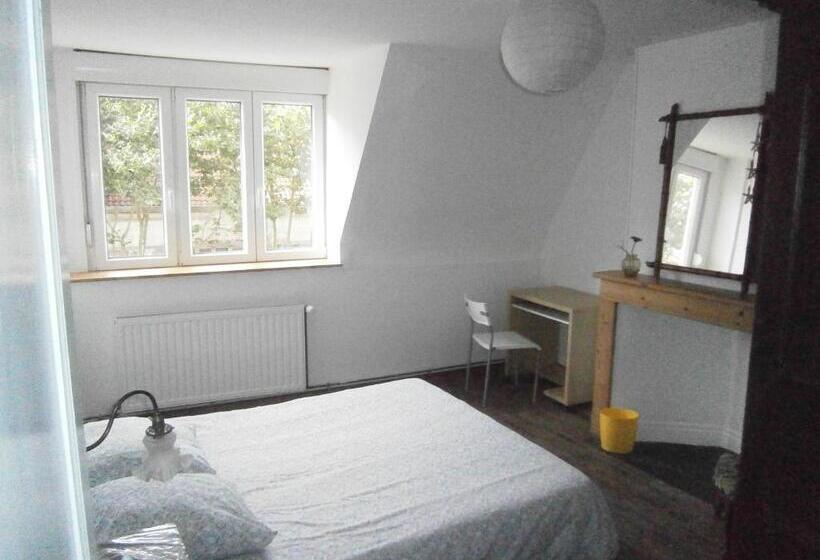 标准间, Bruneval House