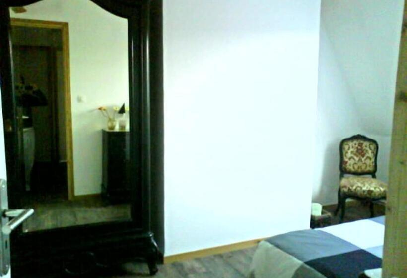 标准间, Bruneval House