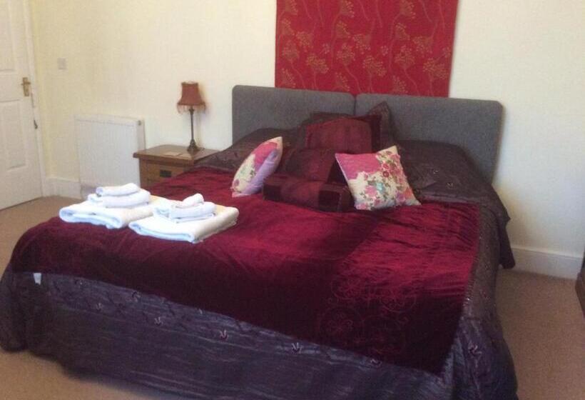 キングサイズベッドのスーペリアルーム, Cheltenham Lawn And Pittvile Gallery