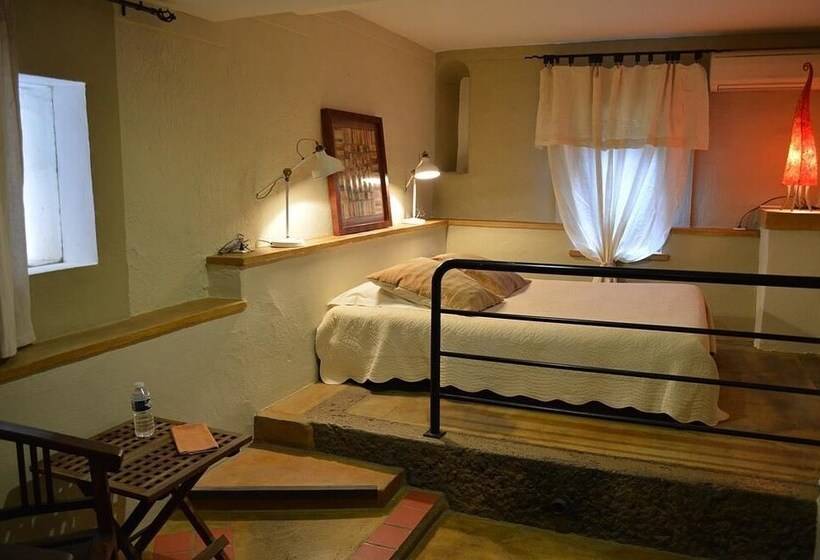 غرفة قياسية, La Chamberte