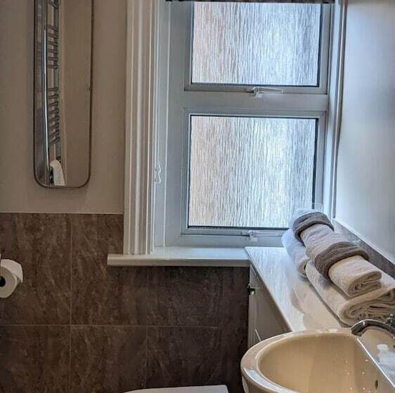 חדר סופריור עם מיטת קינג, Oaklands Guest House