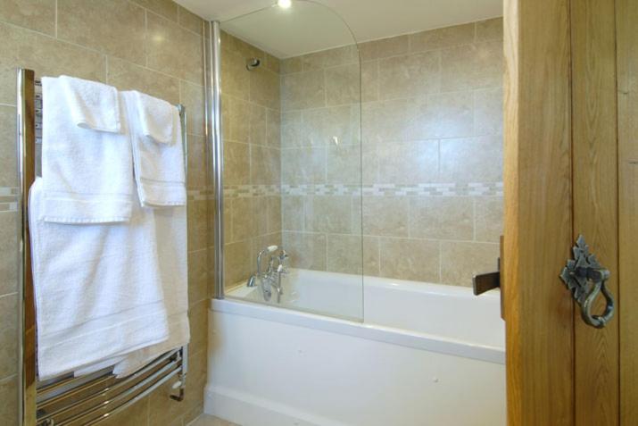 غرفة قياسية, The Kilcot Inn